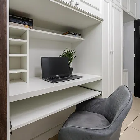 Lumina I Modern 3-room I Parking I 2 Balcony I Pge Apartamento